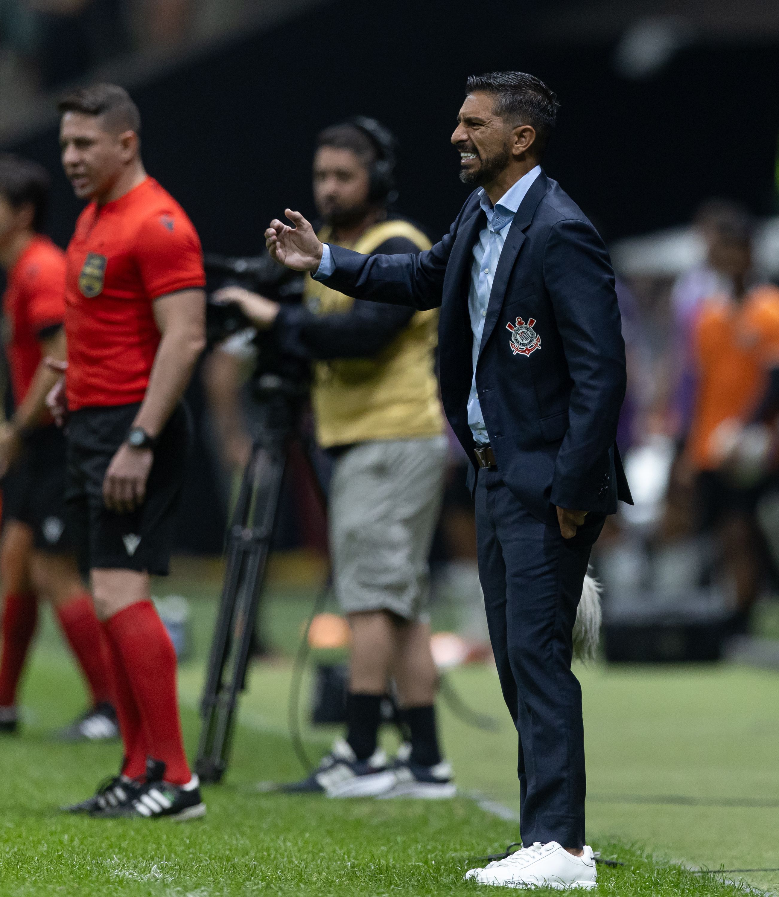 Auxiliar do Corinthians indica permanência do 4-4-2: 'Esquema que mais gostamos'