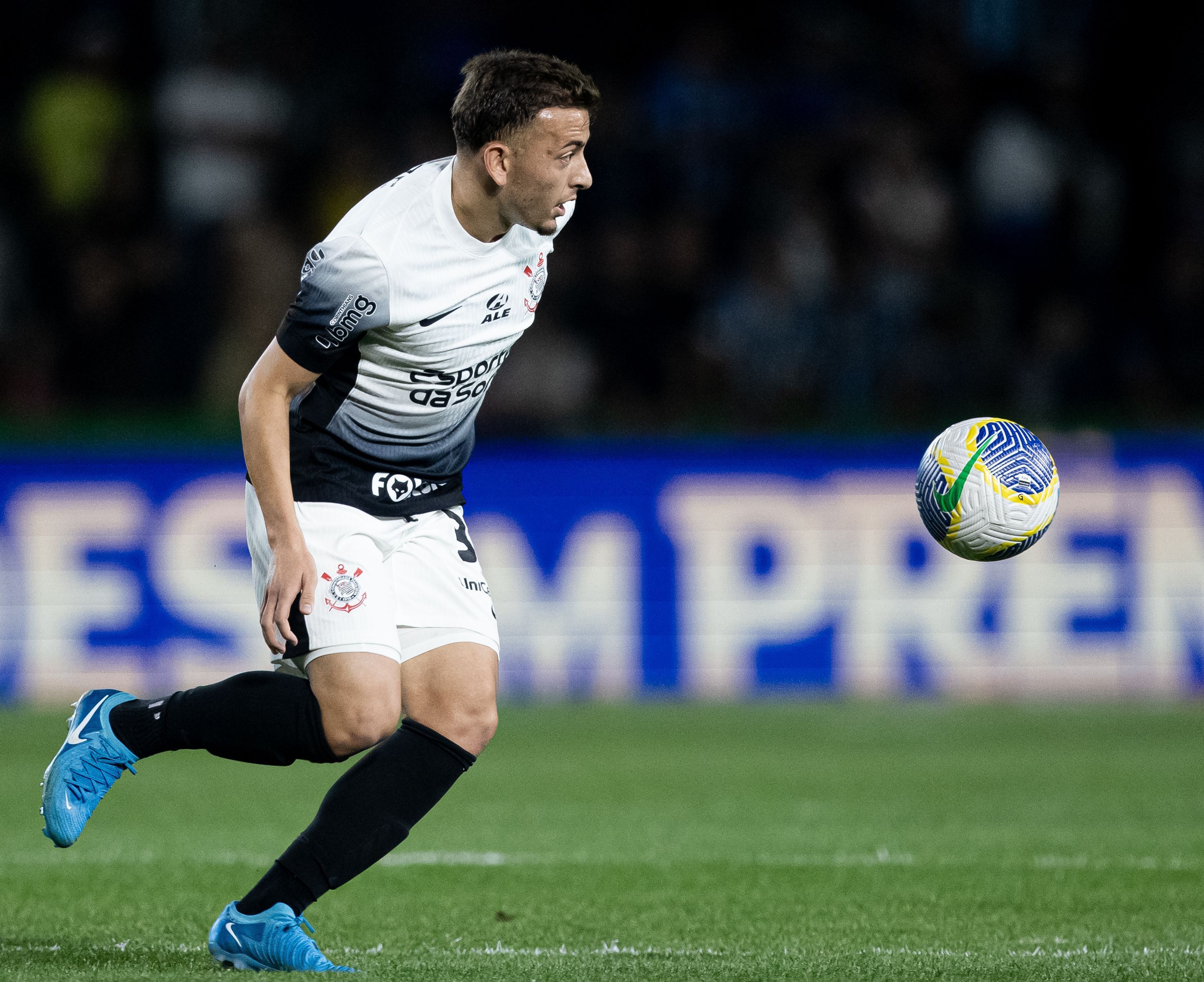 'Xodó' de Ramón Díaz, Ryan volta a ser titular e vê Corinthians em ascensão