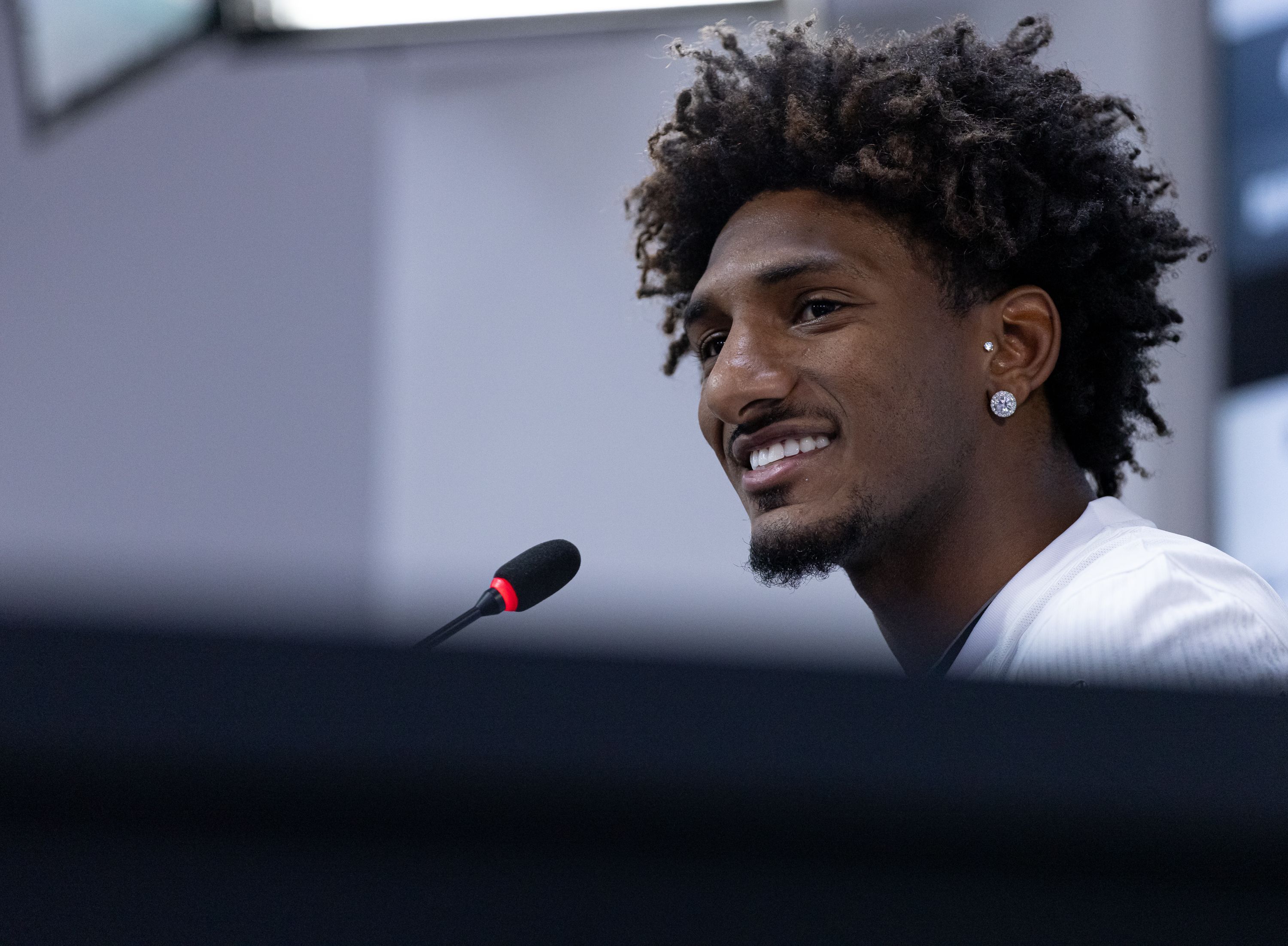 Talles Magno revela motivos para aceitar o Corinthians e 'empurrão' de Hugo Souza