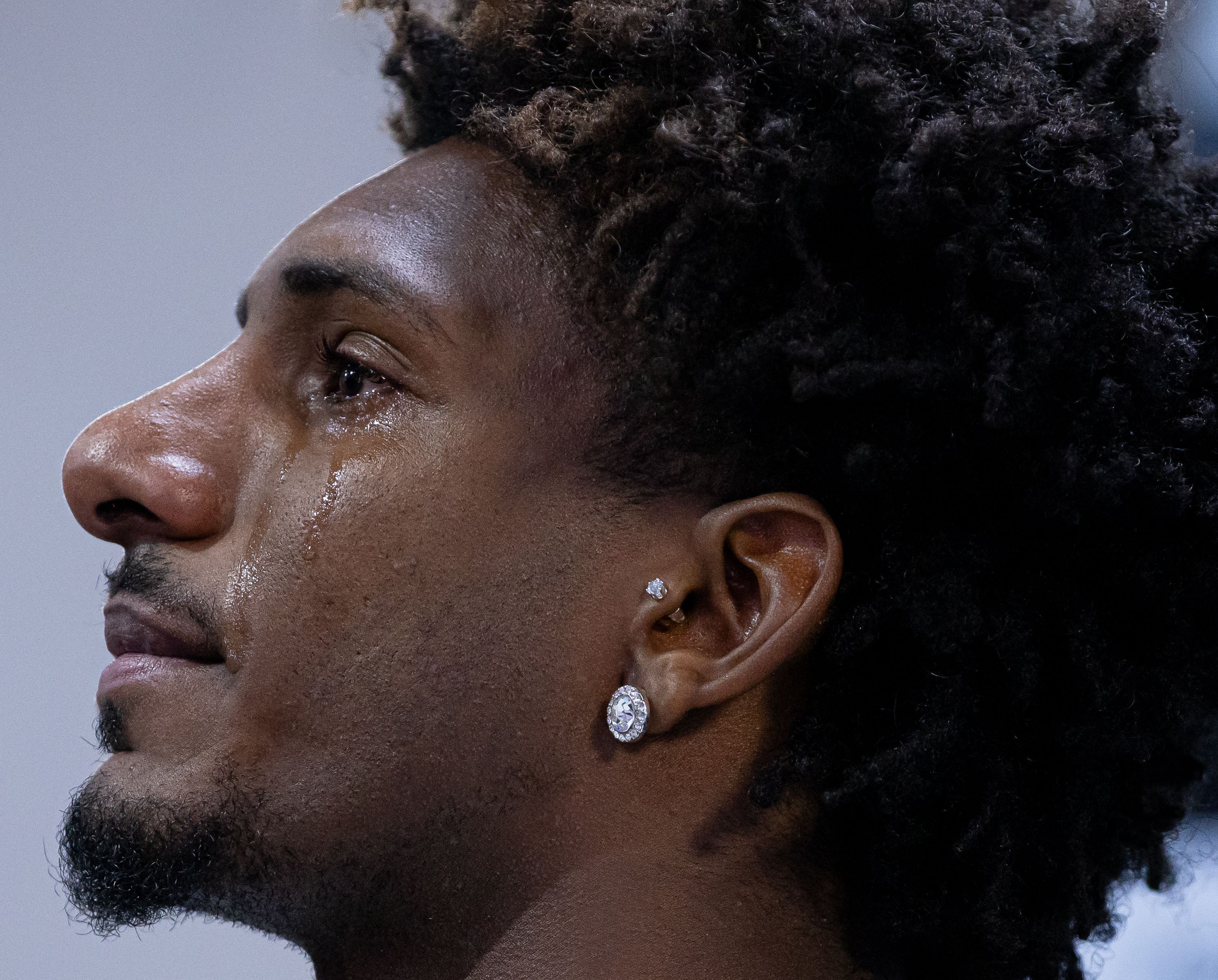 Talles Magno se emociona ao relembrar infância durante apresentação no Corinthians