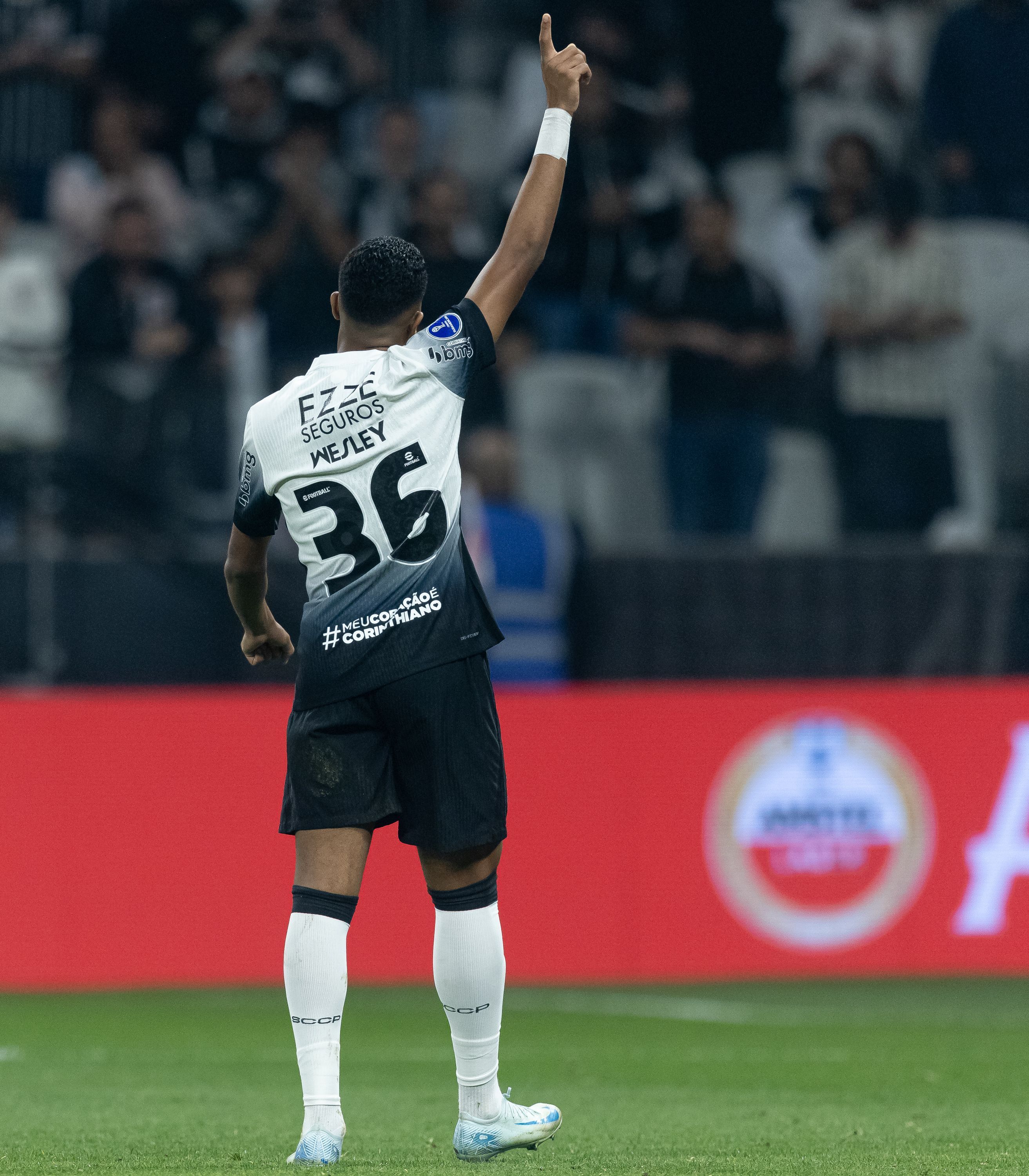 Corinthians encaminha venda de Wesley ao Al-Nassr, da Arábia Saudita
