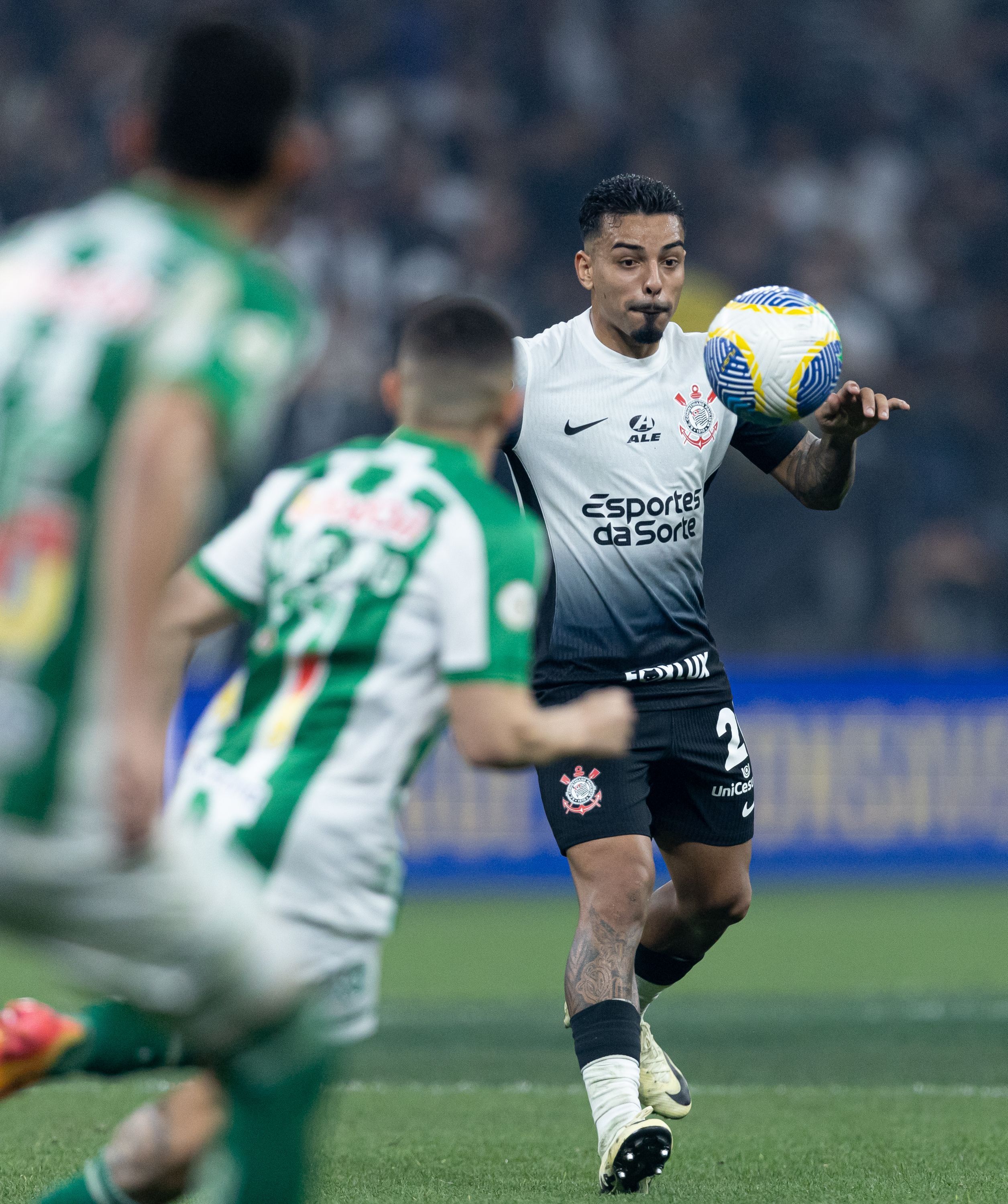 Matheus Bidu vibra com classificação do Corinthians na Copa do Brasil
