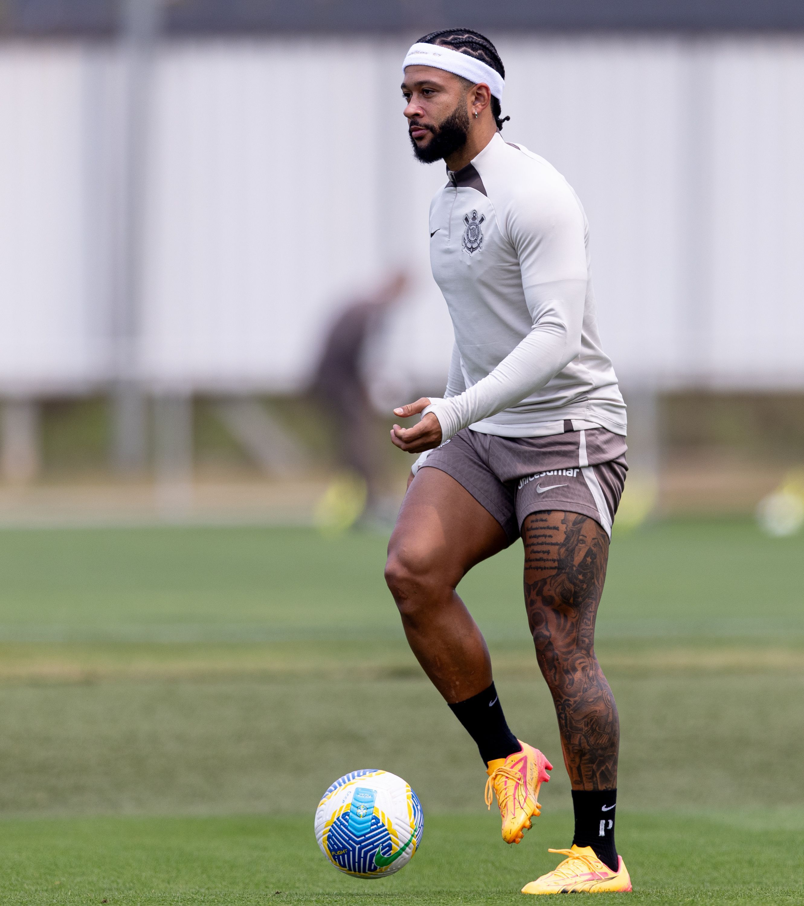 'Forte, rápido e inteligente': as impressões deixadas por Memphis nos primeiros dias de Corinthians