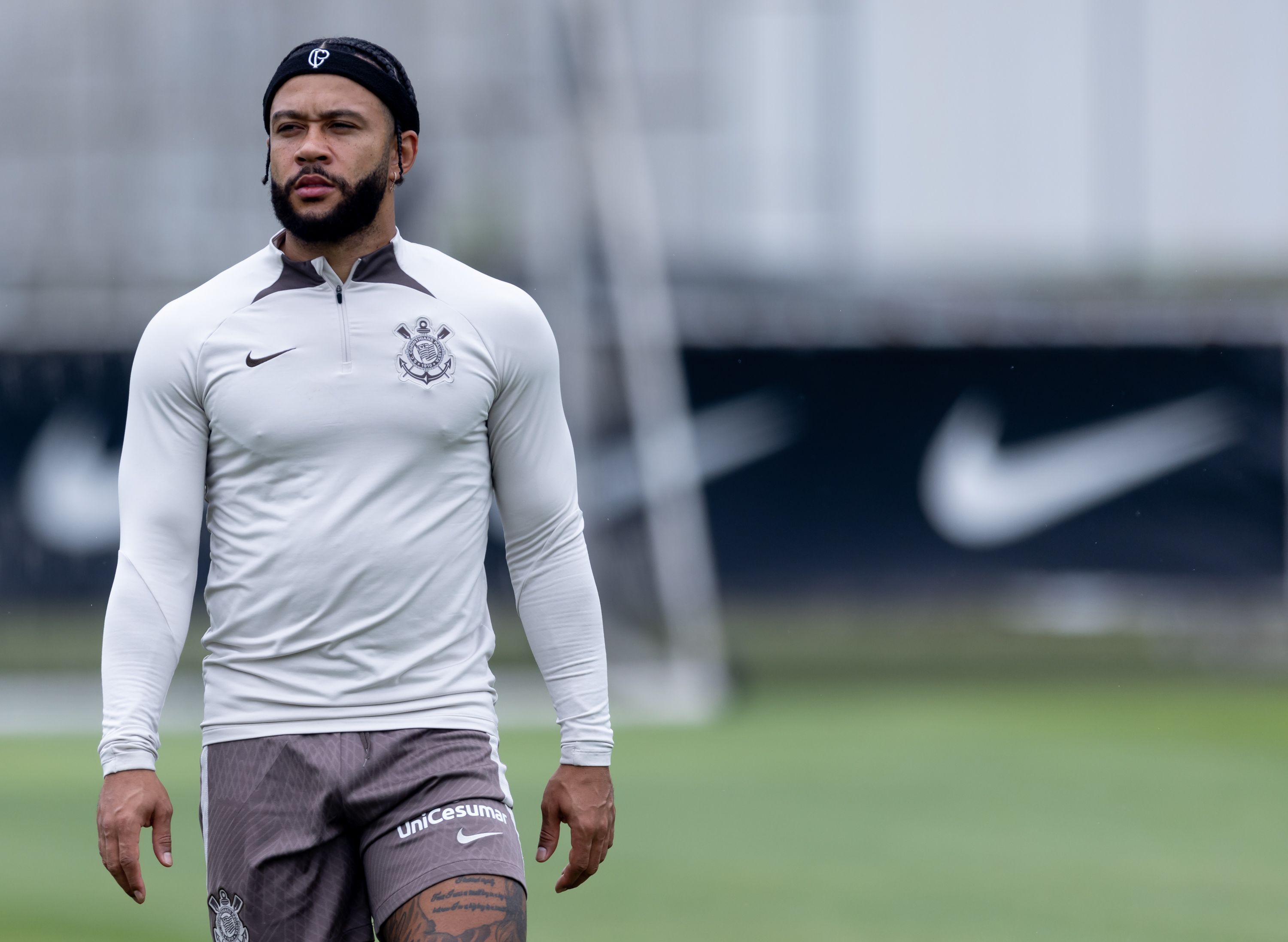 Memphis Depay dá conselho ao Corinthians para clássico contra o Palmeiras