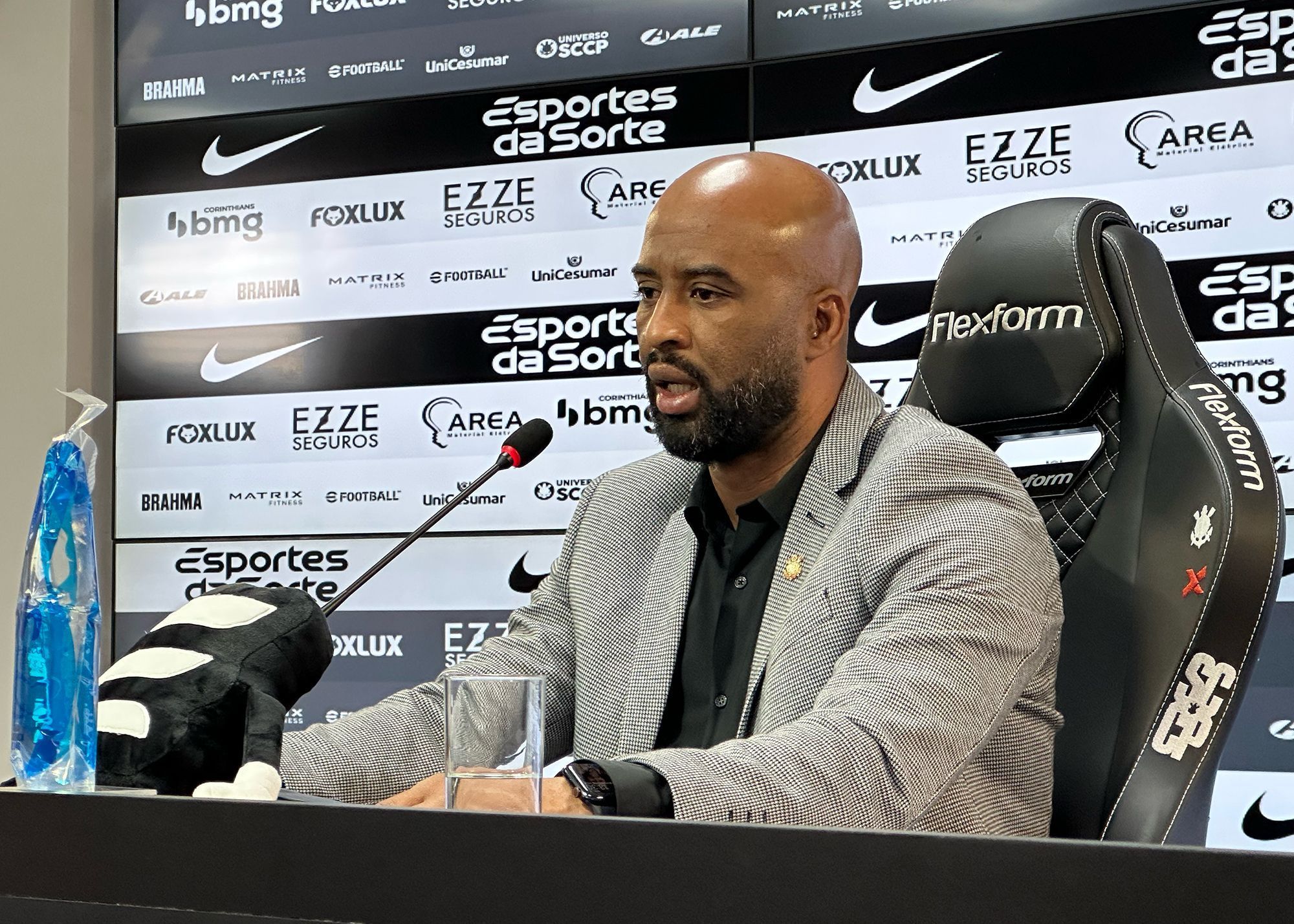 Fabinho atualiza situação do Corinthians no mercado e critica reformulação feita em 2024