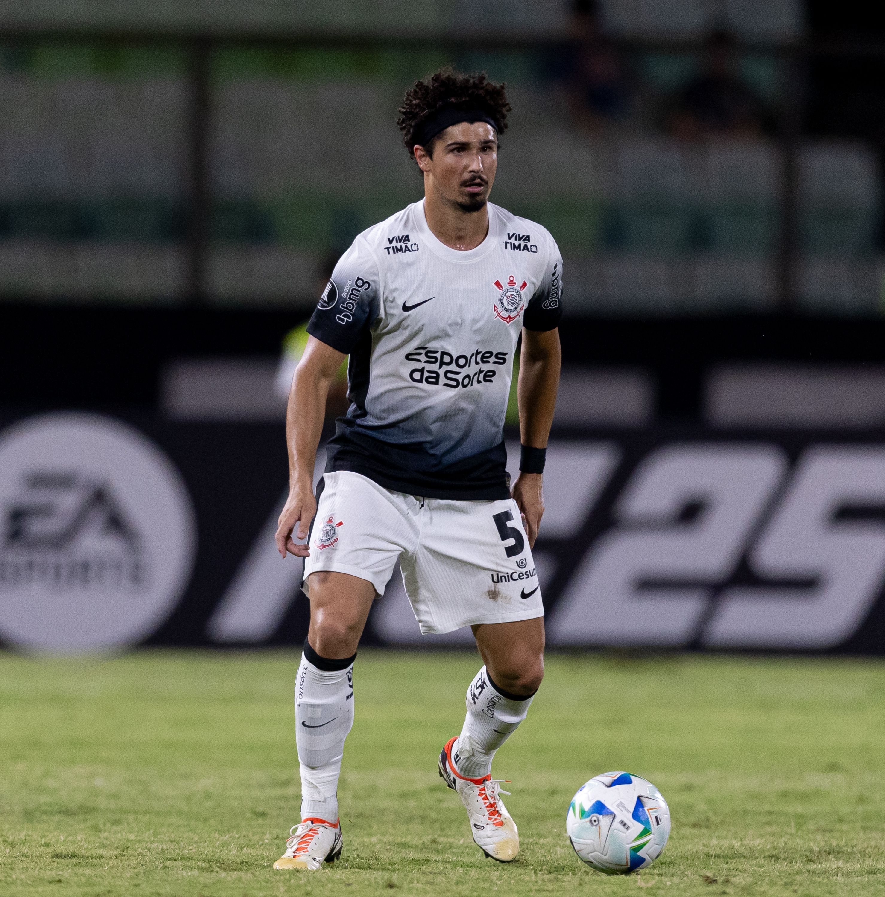Organizada do Corinthians se reúne com líderes do elenco: 'Equipe foi apática'