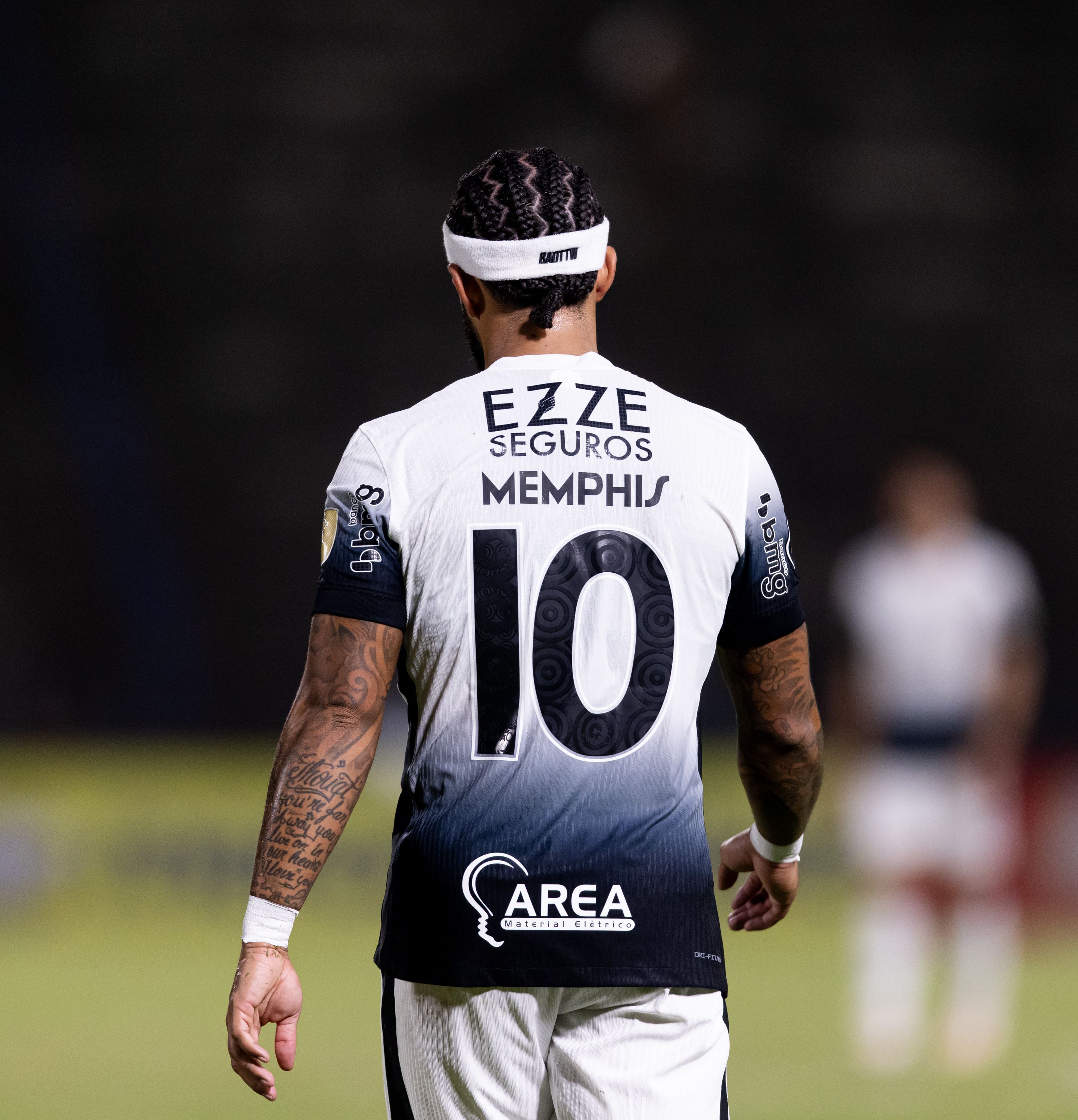 Memphis Depay se manifesta após empate do Corinthians na Libertadores; veja