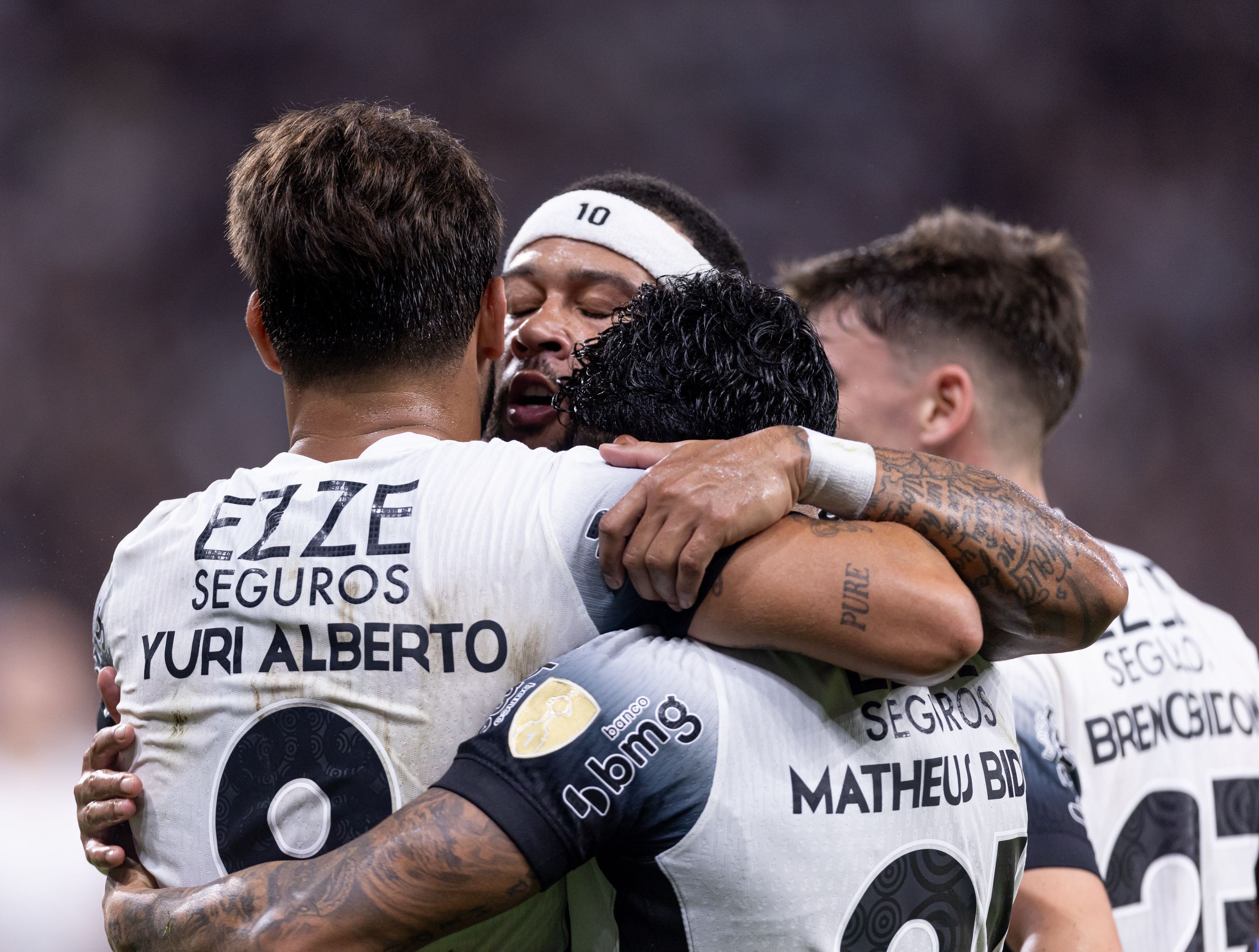 Memphis Depay reflete sobre desempenho do Corinthians: 'Temos que ser humildes'