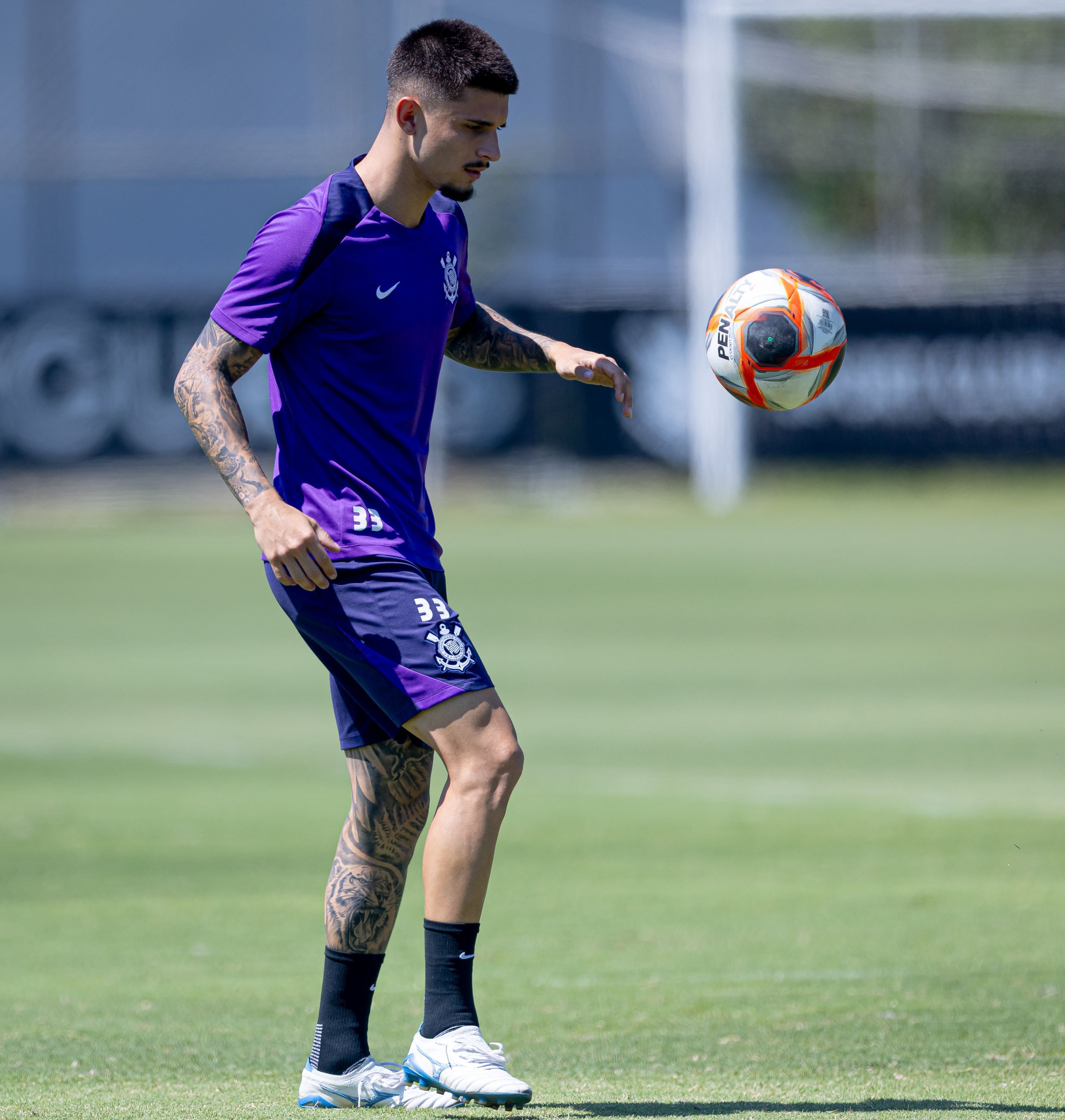 Aposta de Ramón Díaz perde espaço e vira terceira opção no Corinthians