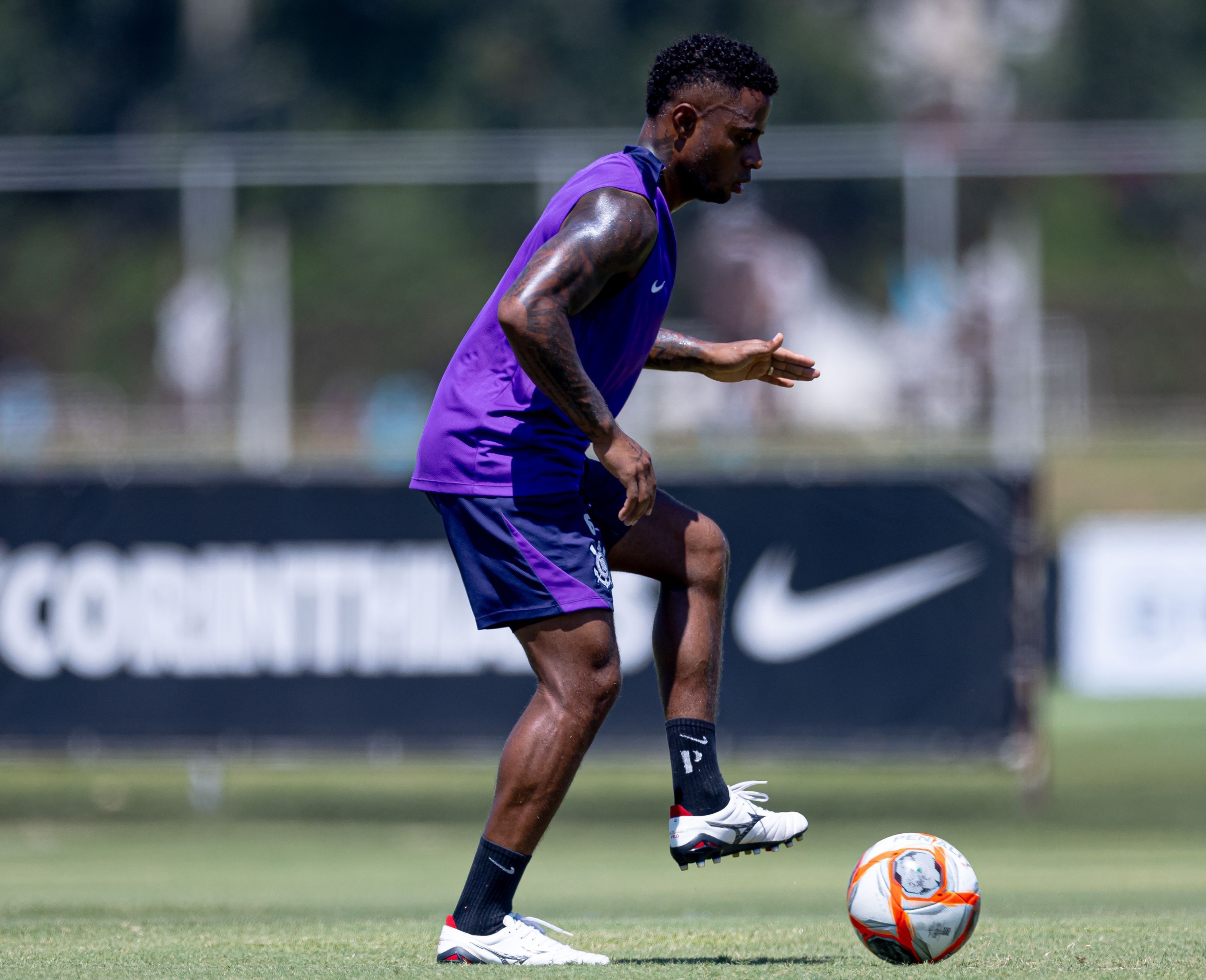 Sem oportunidades no Corinthians, Palacios toma decisão sobre futuro