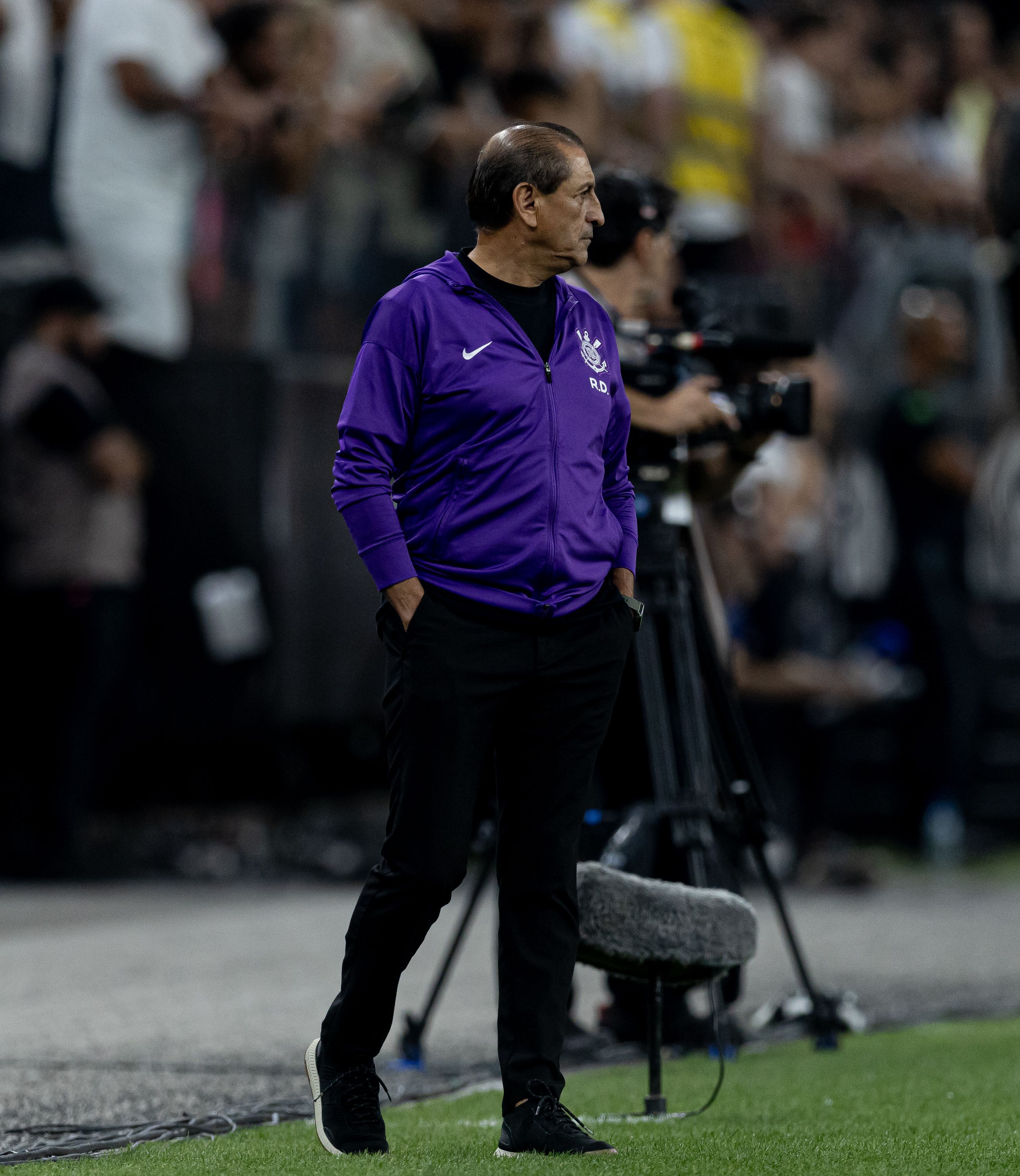 Escalação do Corinthians: Ramón muda esquema para enfrentar o Barcelona-EQU