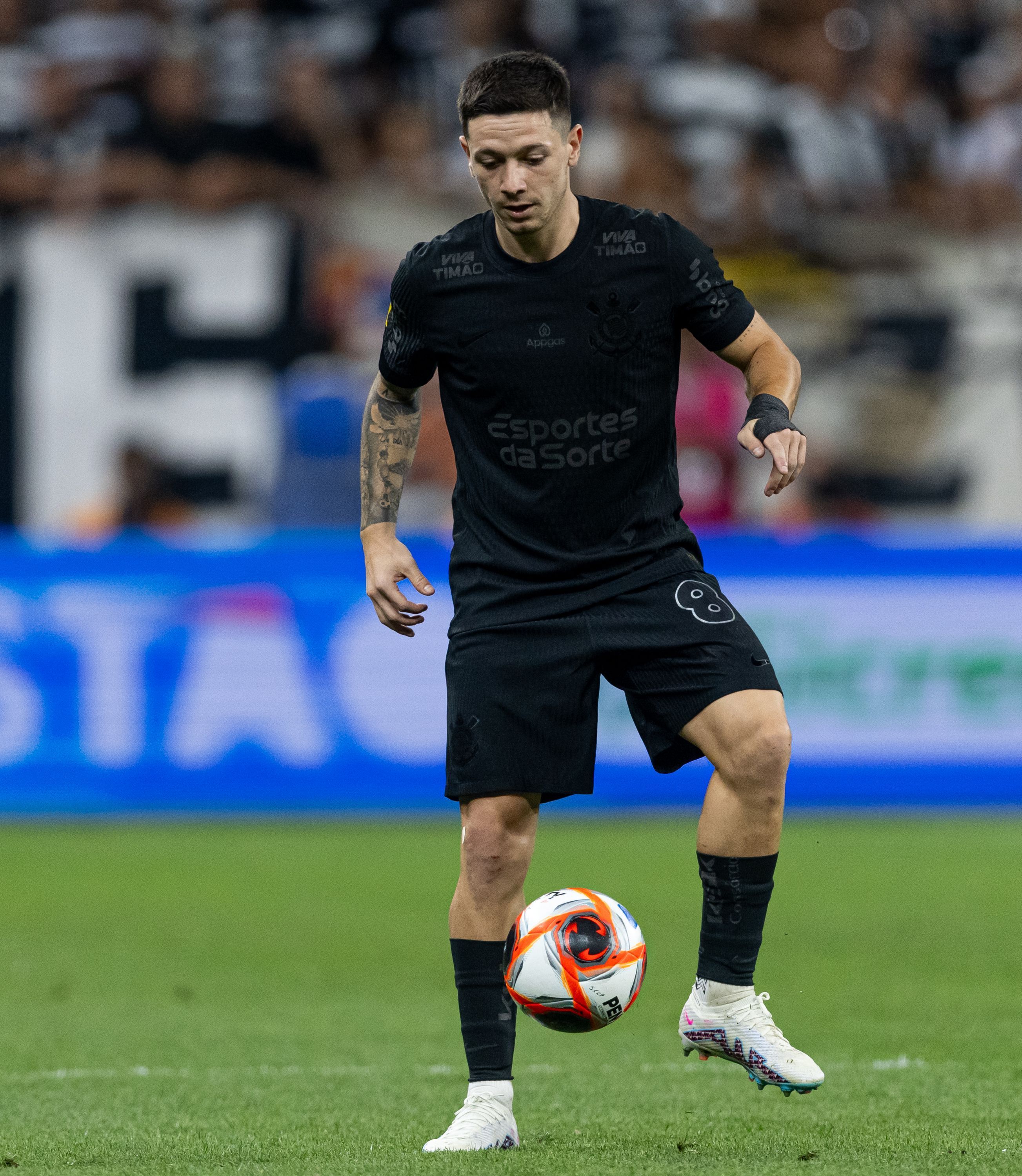 No sacrifício? Destaque do Corinthians, Garro fala sobre condição física
