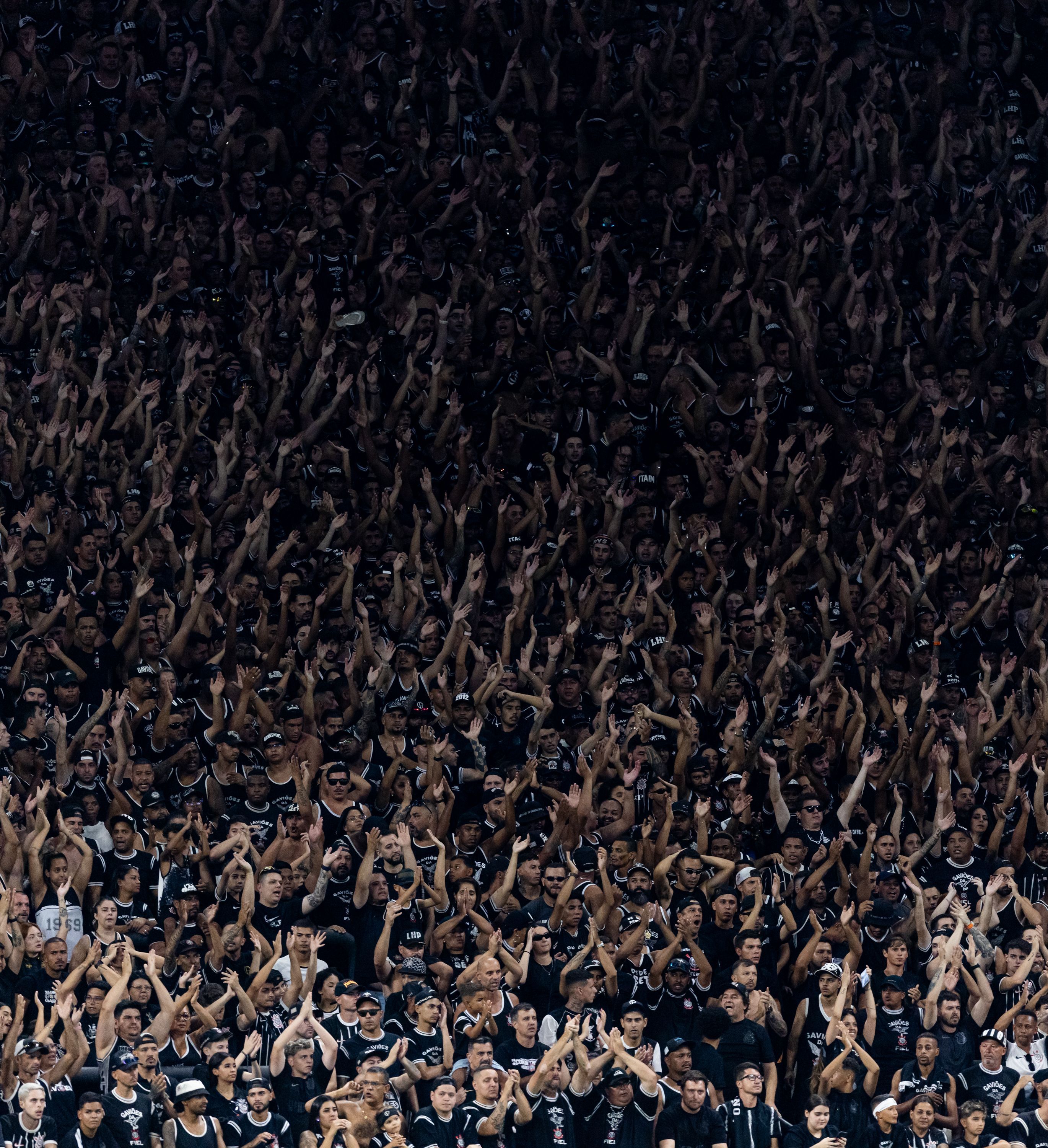 Torcedores do Corinthians esgotam ingressos para decisão contra o Barcelona-EQU