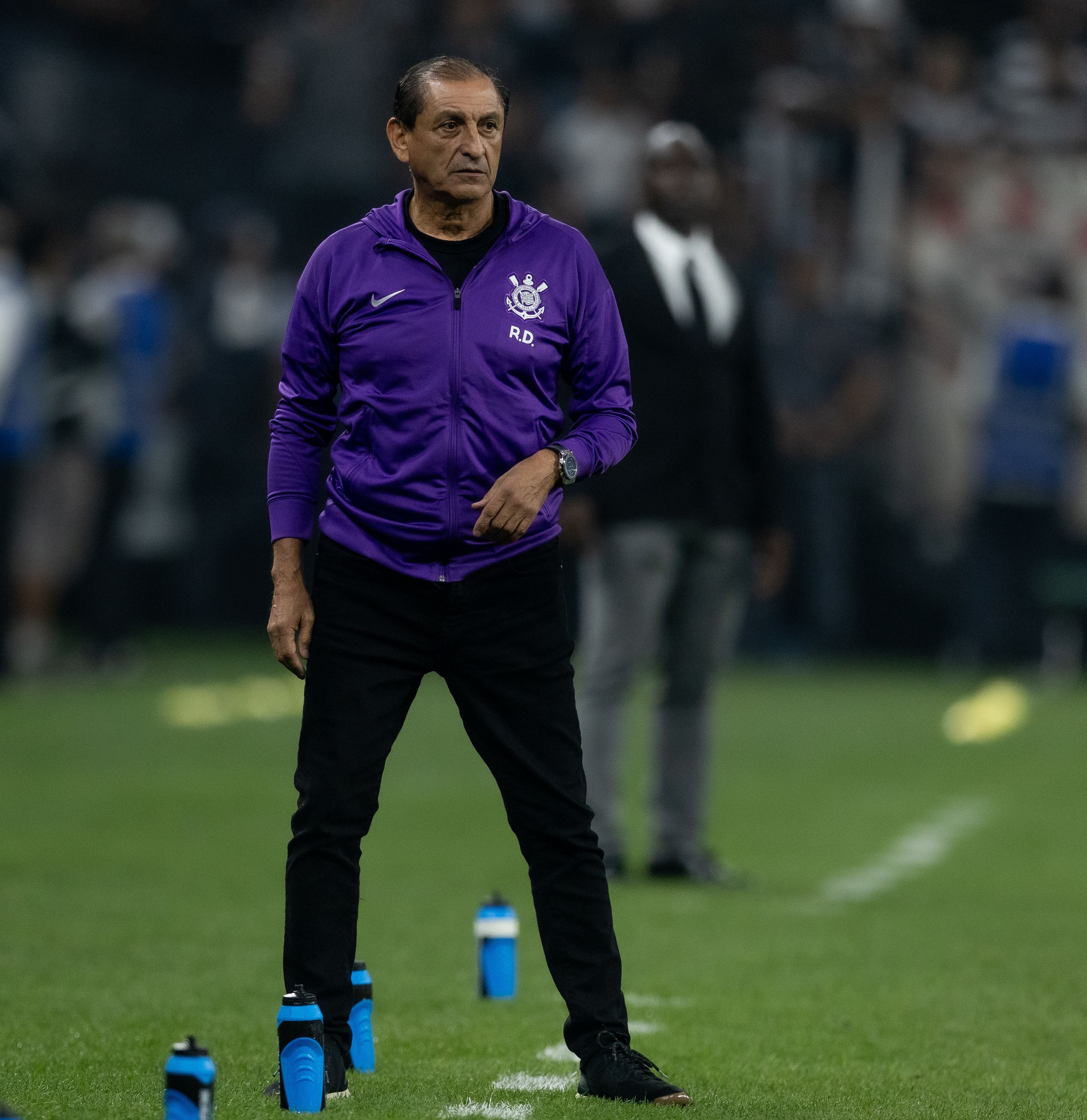 Presidente do Corinthians toma decisão sobre futuro de Ramón Díaz após eliminação