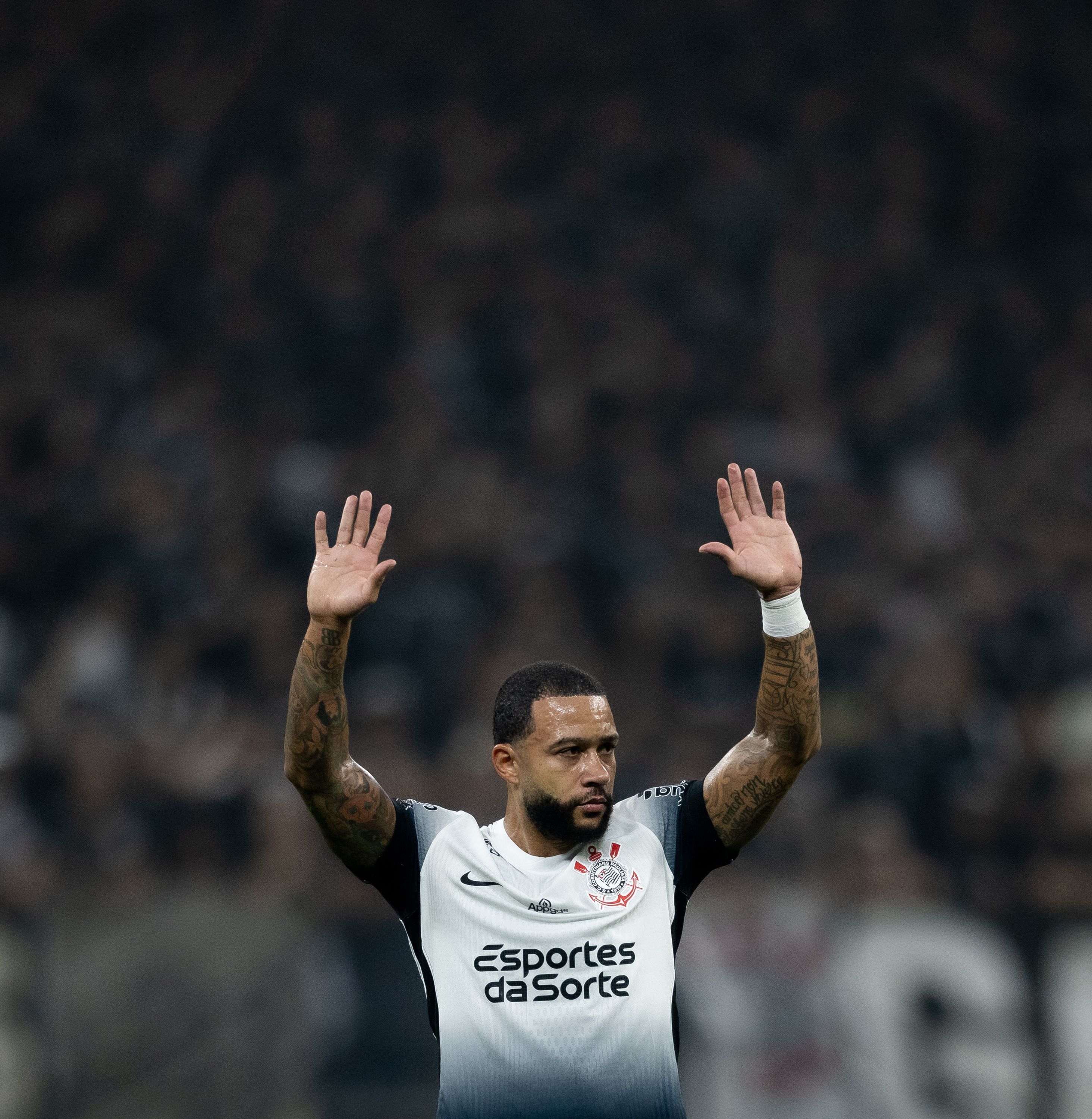 Atacante do Corinthians, Memphis Depay volta a ser convocado pela Holanda