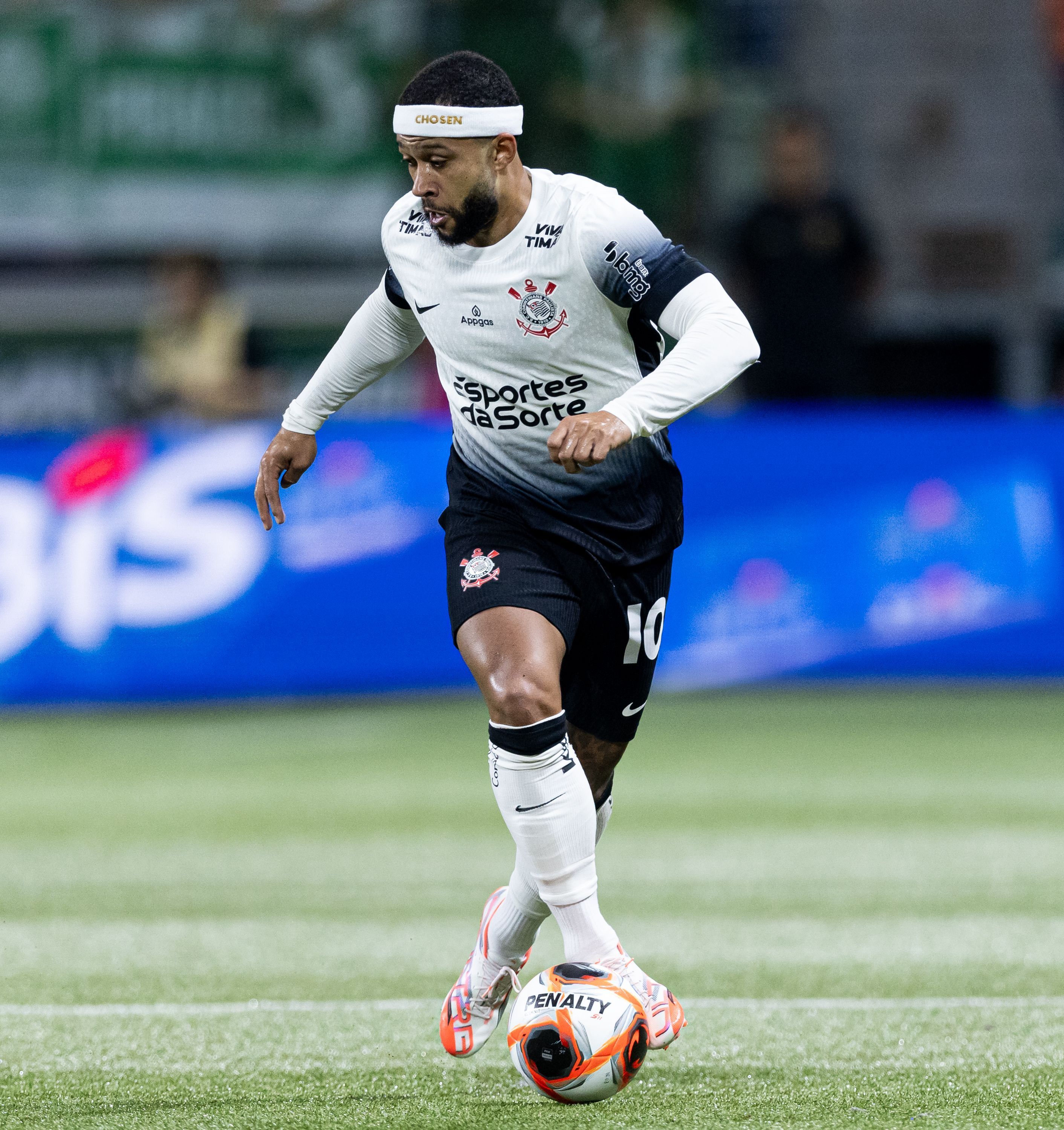 Palmeiras x Corinthians: Memphis Depay atinge meta e receberá valor milionário