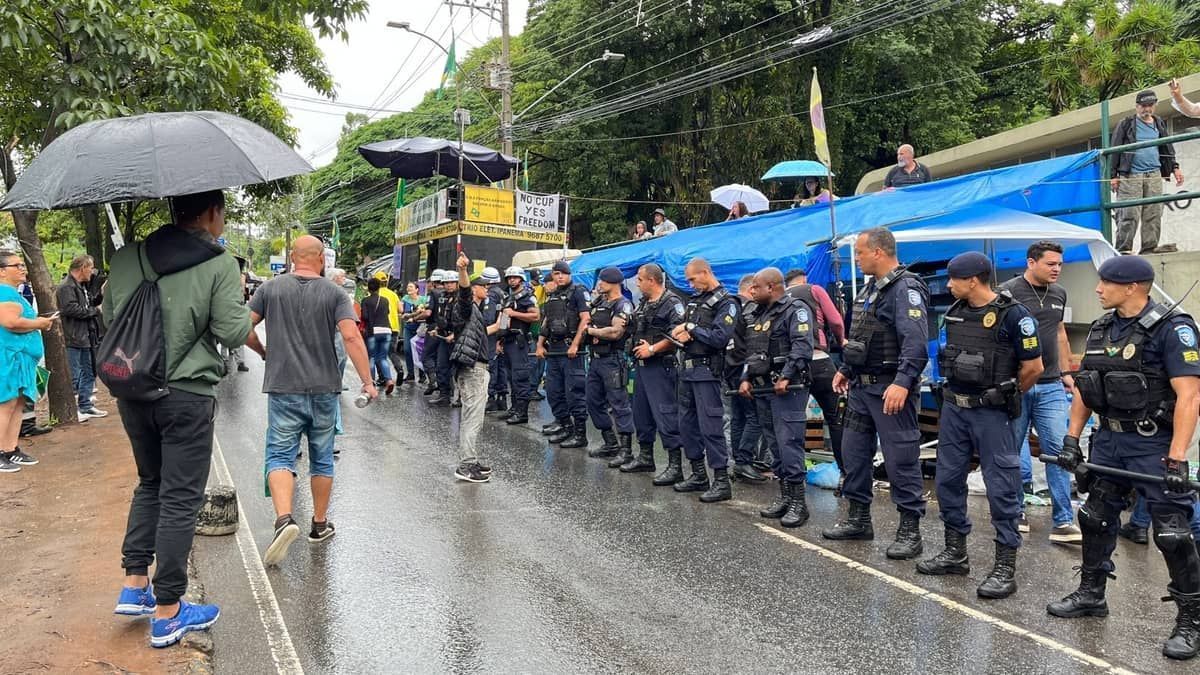 Após 66 dias, acampamento de manifestantes na Raja é desmontado 