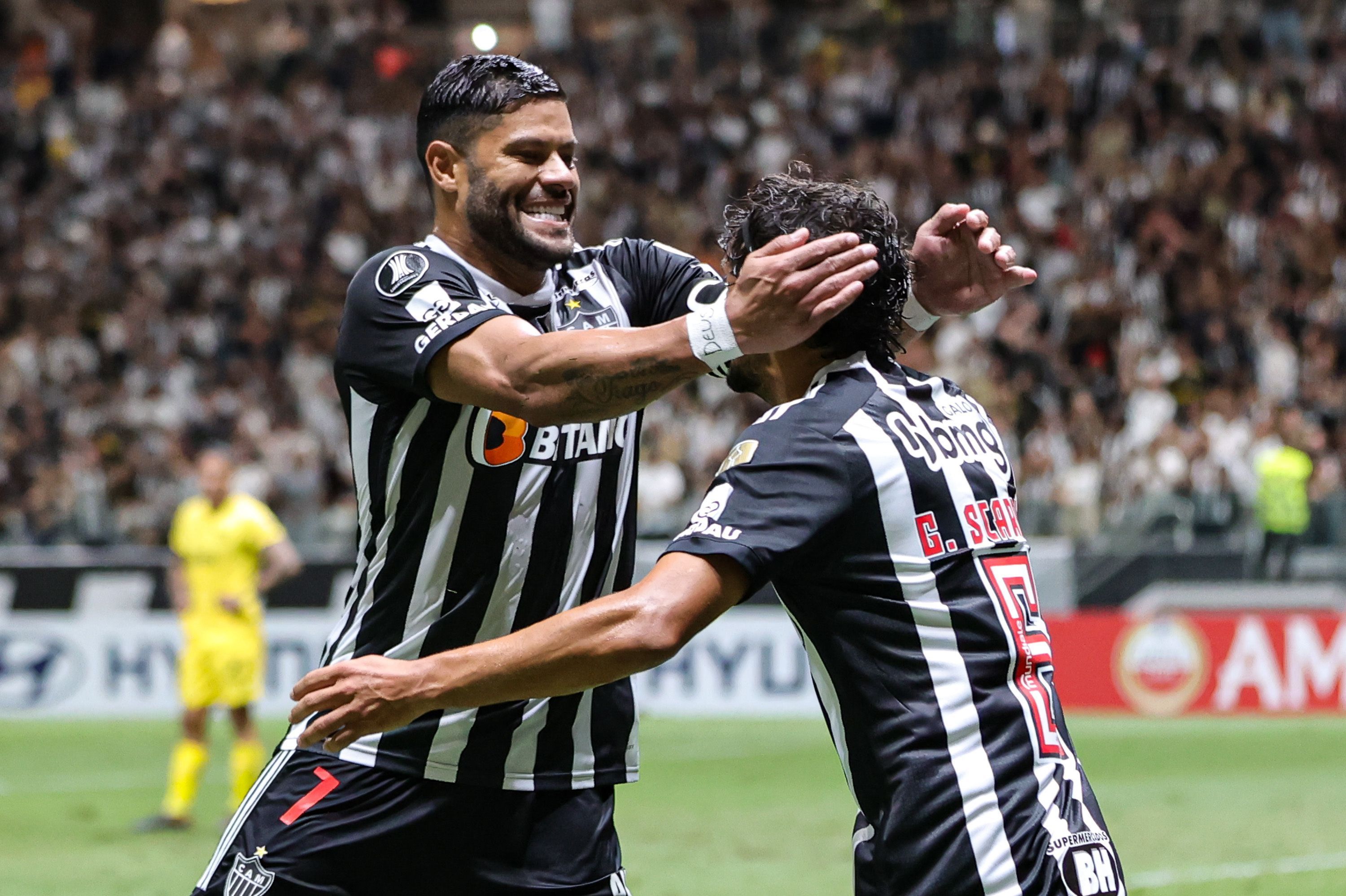 Treta com Hulk? Scarpa explica comemoração após gol do Atlético pela Libertadores