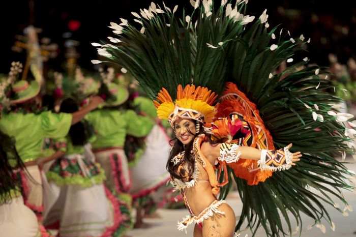 Isabelle Nogueira, a Cunhã-Poranga do Boi Garantido, no Festival Folclórico de Parintins