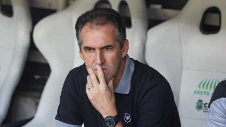 Léo Condé, técnico do Ceará, em partida contra o Fluminense