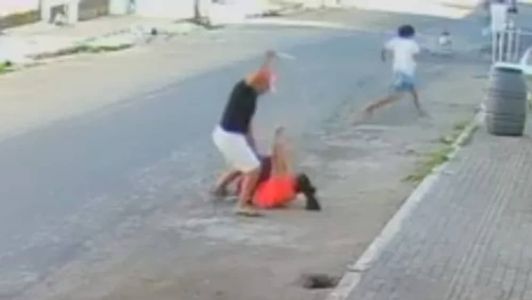 Agressão foi registrada por câmeras de segurança