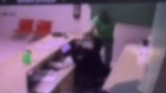 Agressão foi registrada por câmeras de segurança