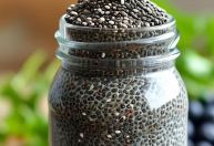 Água com chia em jejum: para que serve, quanto tomar e em quanto tempo faz efeito
