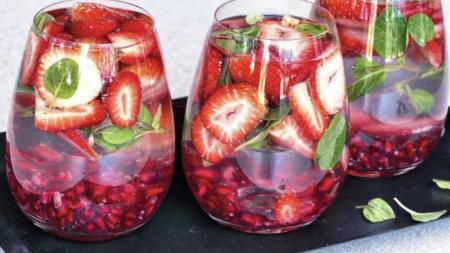 Águas aromatizadas detox receitas que limpam o corpo e aumentam a energia
