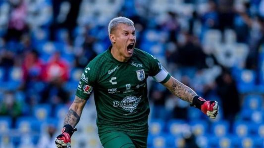 Aguerre está próximo de fechar com o América e já fez gol de falta do campo de defesa