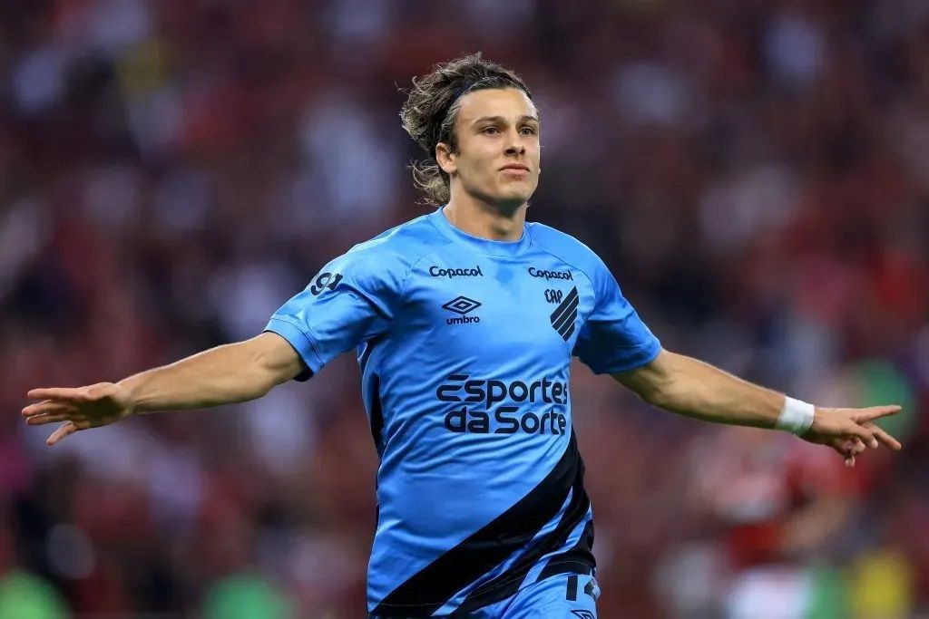 Athletico-PR aceita nova oferta do Fluminense por Agustín Canobbio