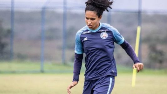 Aila, zagueira das Mulheres de Aço