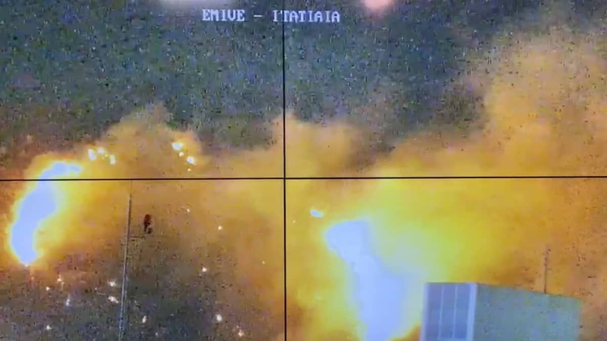 Incêndio de grandes proporções atinge mata no Buritis