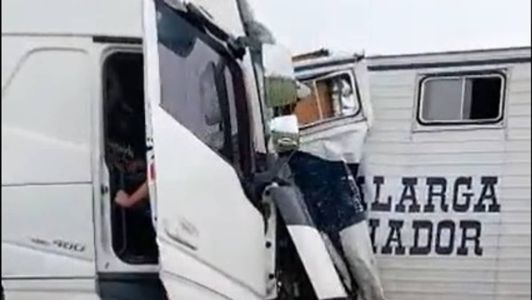 Ainda não há informações sobre feridos no acidente