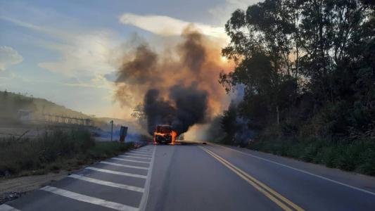Ainda não se sabe como o incêndio começou