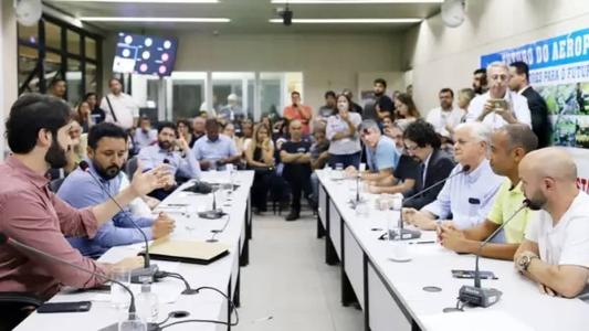 Ainda ontem, o PDT soltou uma nota de desagravo contra o presidente da Casa