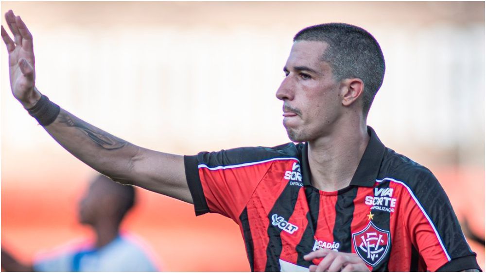 Vitória goleia Galícia-BA e confirma vantagem na semifinal do Baianão