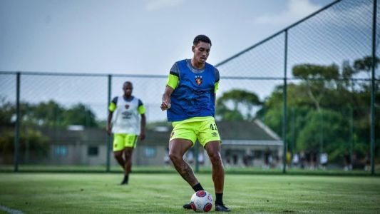 Ajul, zagueiro do Sport