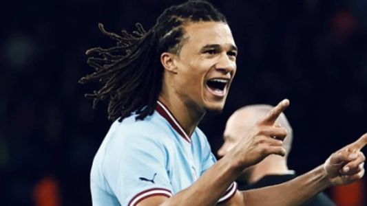 Aké garantiu a classificação do Manchester City