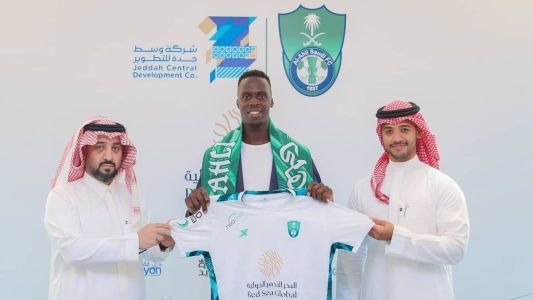 Al Ahli, da Arábia Saudita, anunciou a contratação do goleiro Mendy, ex-Chelsea