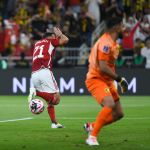 Benzema perde pênalti, Al Ahly vence Al-Ittihad e será o rival do Flu no Mundial