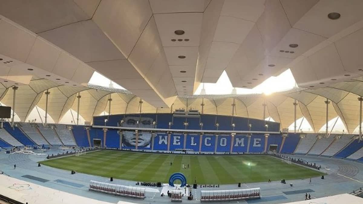 Al-Hilal prepara mosaico para apresentação de Neymar; veja fotos