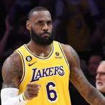 Lakers vencem Warriors com brilho de LeBron para avançar na NBA