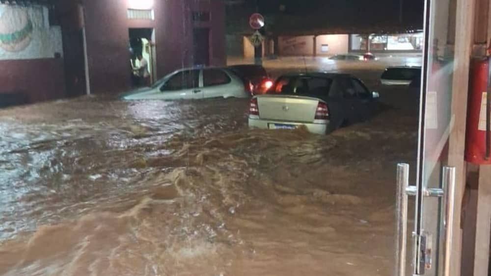 MG:  Sul, Campo das Vertentes e Zona da Mata podem ter enchentes com chuva de 90 mm em 24 horas