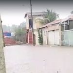 Chuva forte deixa ruas alagadas em Montes Claros; Defesa Civil faz alerta a moradores