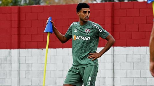 Alan acertou a rescisão e não joga mais pelo Fluminense