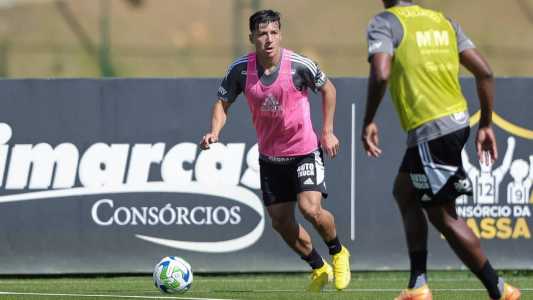 Alan Franco durante treino do Atlético nesta quarta-feira (5)