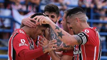 Alan Franco marcou o gol da vitória são-paulina sobre o Santo André