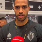 Alan Kardec comemora assistência em retorno ao Atlético após lesão
