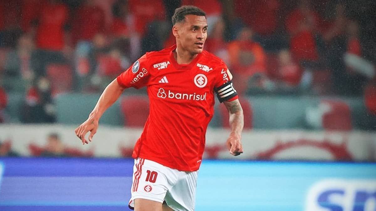 Alan Patrick elogia Inter de Coudet após classificação: 'Não existe vitória sem sofrimento'