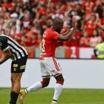 Inter atropela o Santos na maior goleada do Brasileirão em 2023 e se afasta do Z4